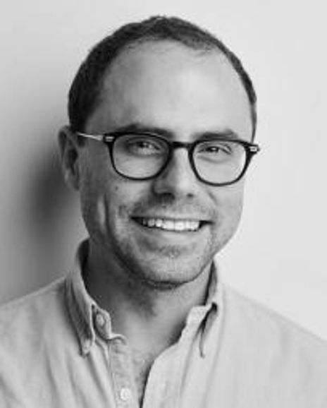 Andrew Lazarow Headshot