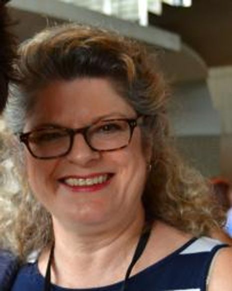 Lynn Watson Headshot