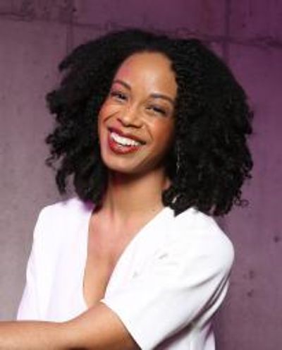 Mandi Masden Headshot