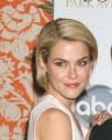 Rachel Taylor Headshot