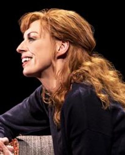 Rebecca McKinnis Headshot