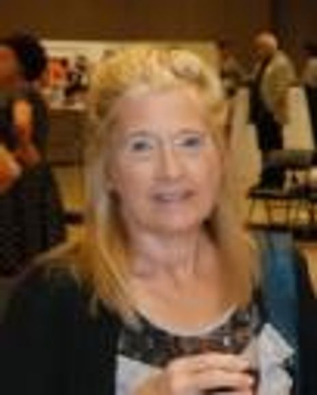 Karen Eckert Headshot