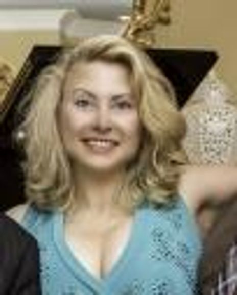 Carol Roberts Headshot