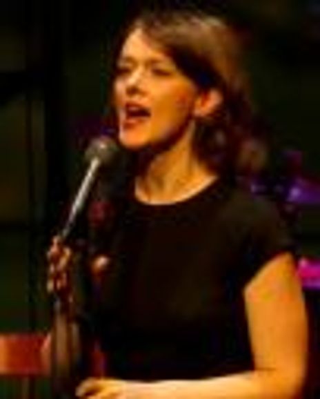 Laura Cantrell Headshot