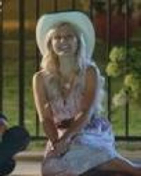 CLARE BOWEN Headshot