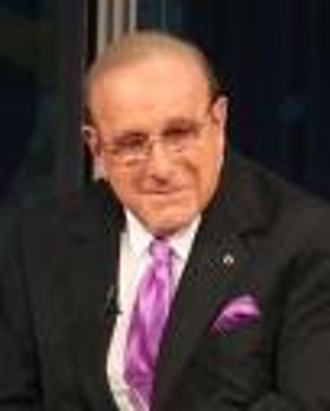 Stephen Holden Headshot