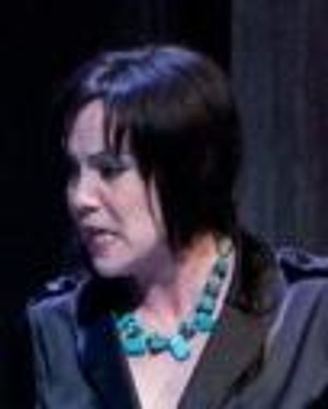 Lisa Vitrano Headshot