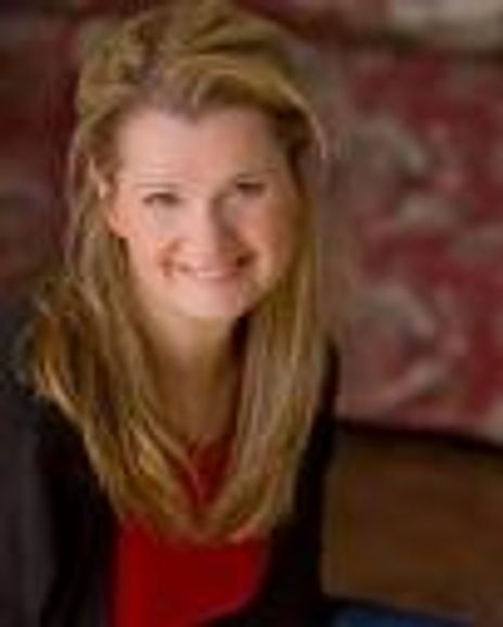 Shawna Tucker Headshot