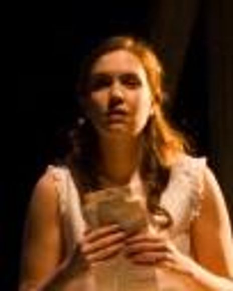Caitlin Davis Headshot