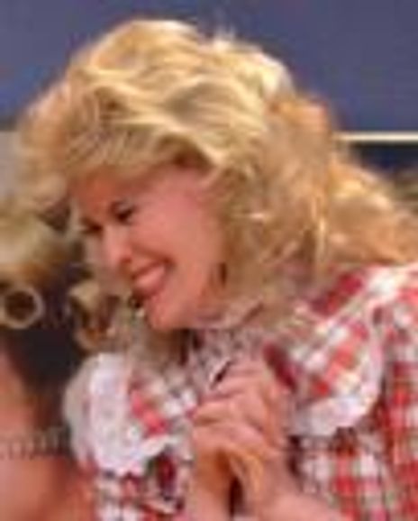 Jennifer McGil Headshot