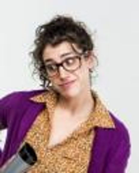 Amy Schweid Headshot