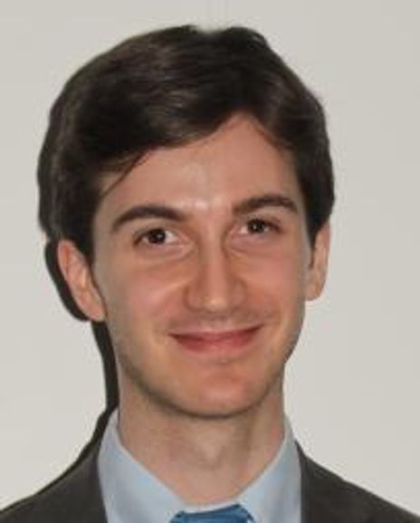 Daniel Pearle Headshot