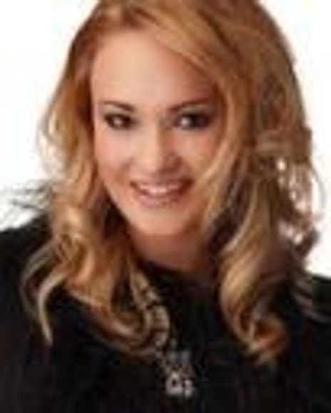 Bri Bagwell Headshot