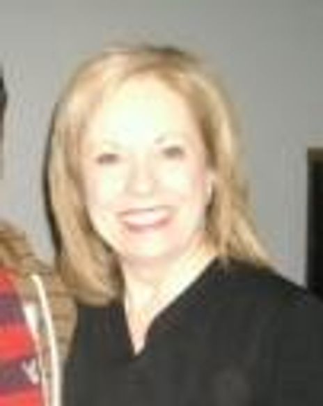 Darrelyn Marx Headshot