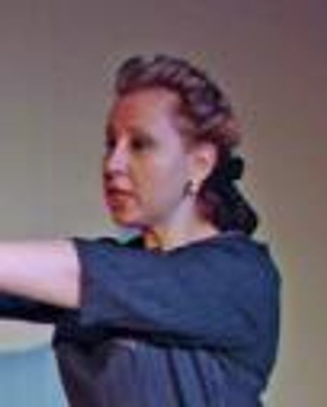 Stella Veytsel Headshot