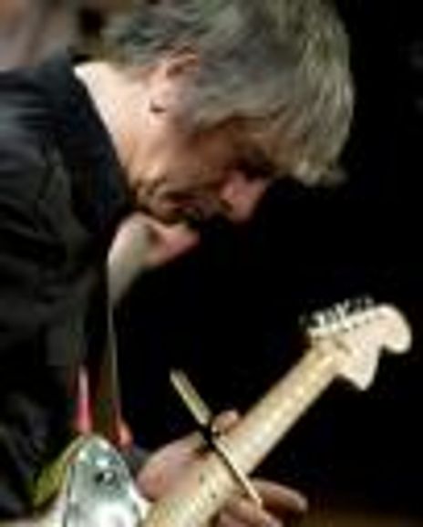 Lee Ranaldo Headshot
