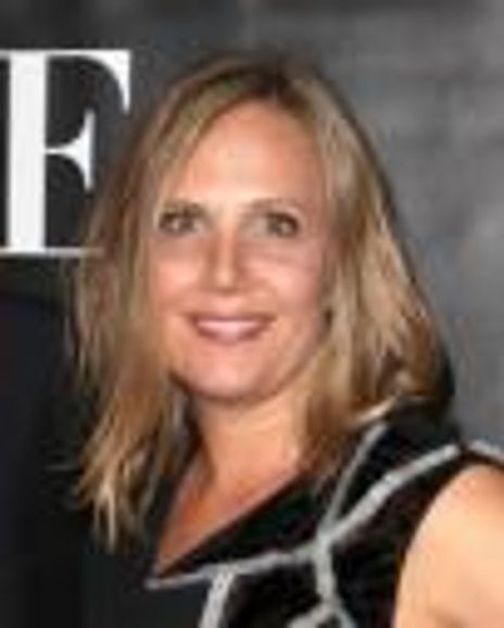 Julie Yaeger Headshot