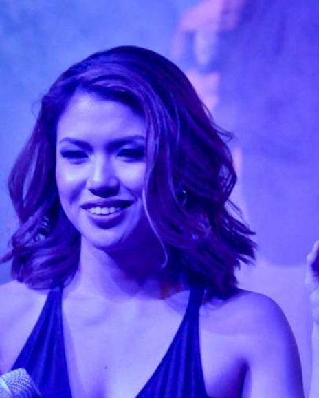 Yanah Laurel Headshot