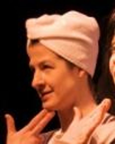 Emily Paton Davies Headshot