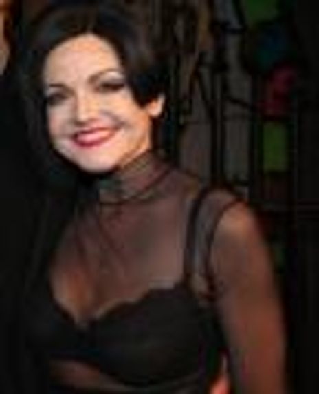 Julie Halson Headshot