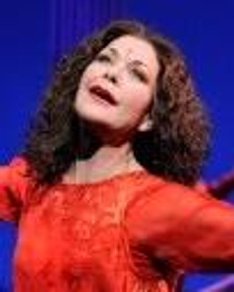 Lynn Allison Headshot