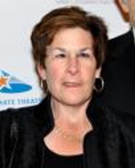 Shelley Glushakow Headshot
