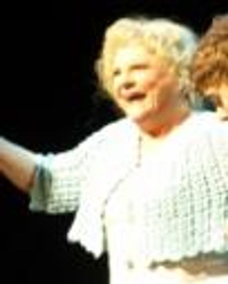 Carol Shelley Headshot