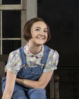 Maeve Moynihan Headshot