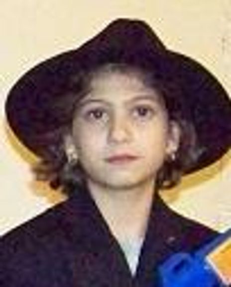 Katrina Meni Headshot