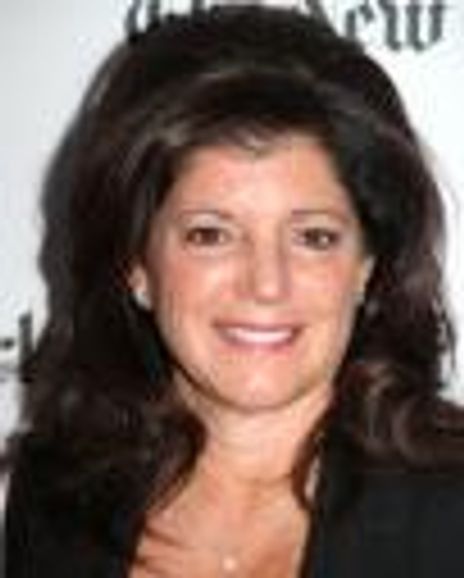 Julie Hanan Carruthers Headshot