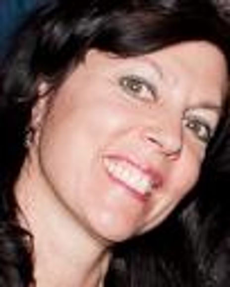 Terri-Lynn Pellegri Headshot