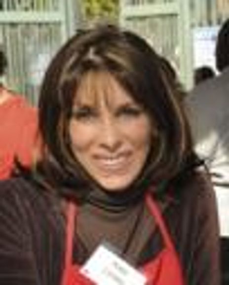 Kaye Linder Headshot