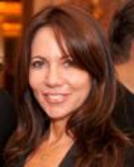 Leslie Burdang Headshot