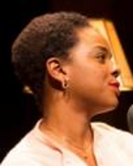 Edena Hines Headshot