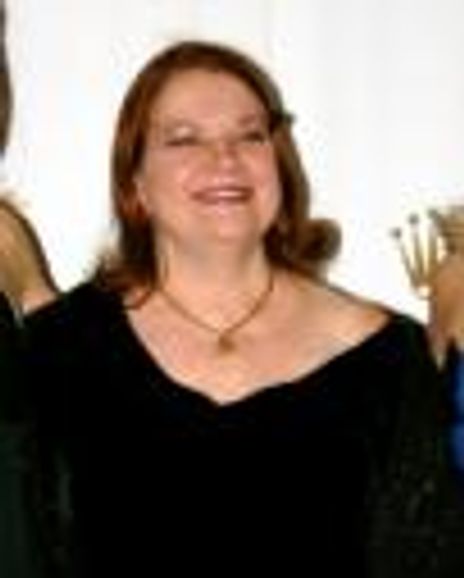 Cynthia Fisher Headshot