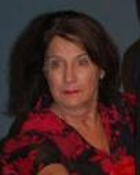 Beth Parrillo Headshot