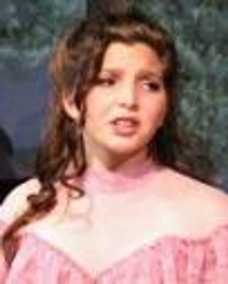 Kira Sherman Headshot