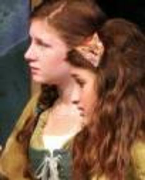 Caroline Macou Headshot