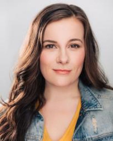 Lynda DeFuria Headshot