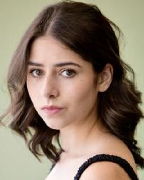 Julia Ruth Patella Headshot