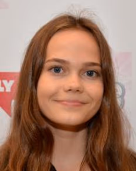 Oona Laurence Headshot