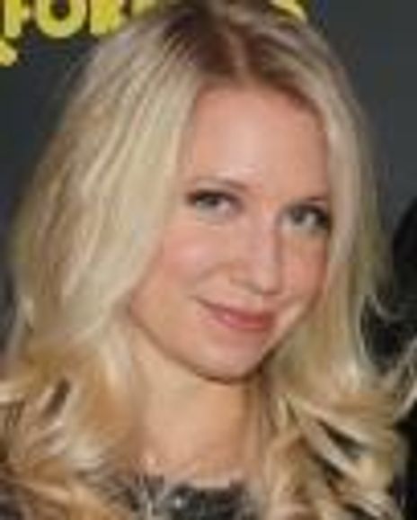 Ariana Shore Headshot