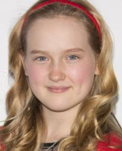 Emma Howard Headshot