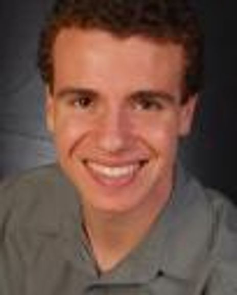 Elan Kramer Headshot