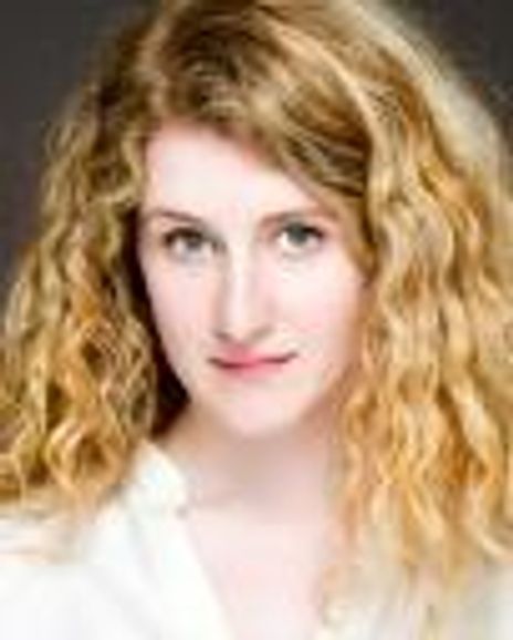 Sarah Gibbons Headshot