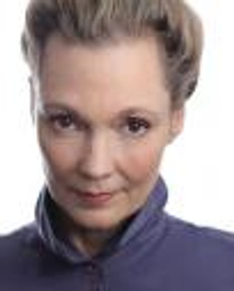 Rae C Wright Headshot