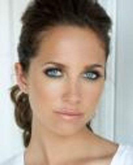 Maiara Walsh Headshot