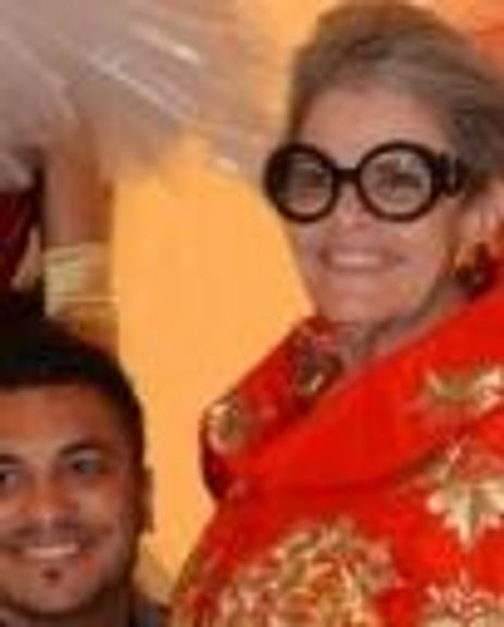 Louise Valenzuela Headshot