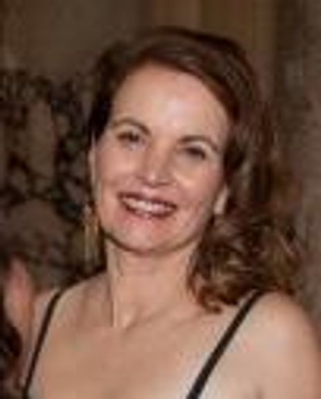 Lise HonorÃ© Headshot