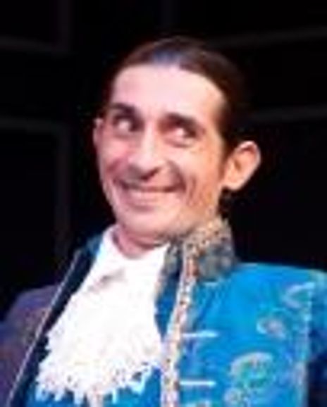 Giles Davies Headshot